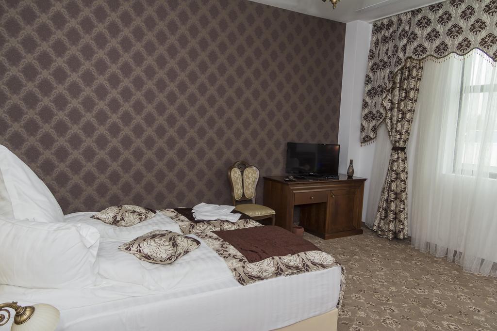 Hotel Pik Elegance à Ploieşti Chambre photo
