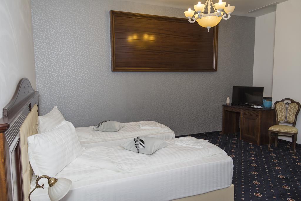 Hotel Pik Elegance à Ploieşti Chambre photo