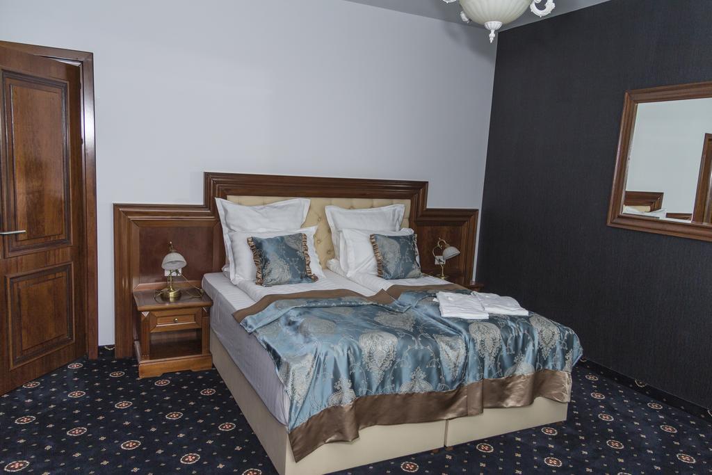 Hotel Pik Elegance à Ploieşti Chambre photo