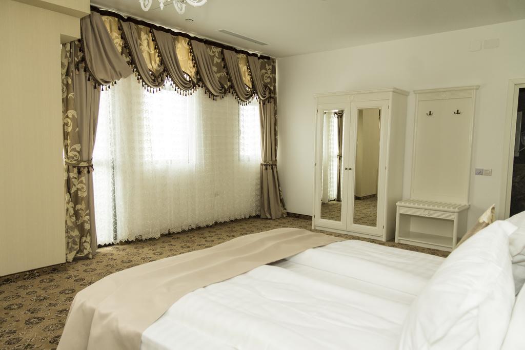 Hotel Pik Elegance à Ploieşti Chambre photo