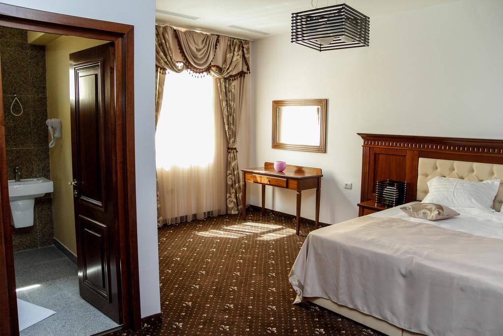 Hotel Pik Elegance à Ploieşti Chambre photo