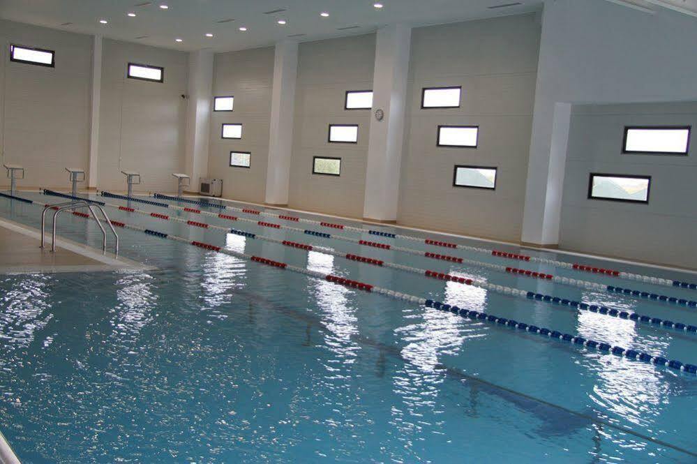 Hotel Pik Elegance à Ploieşti Extérieur photo